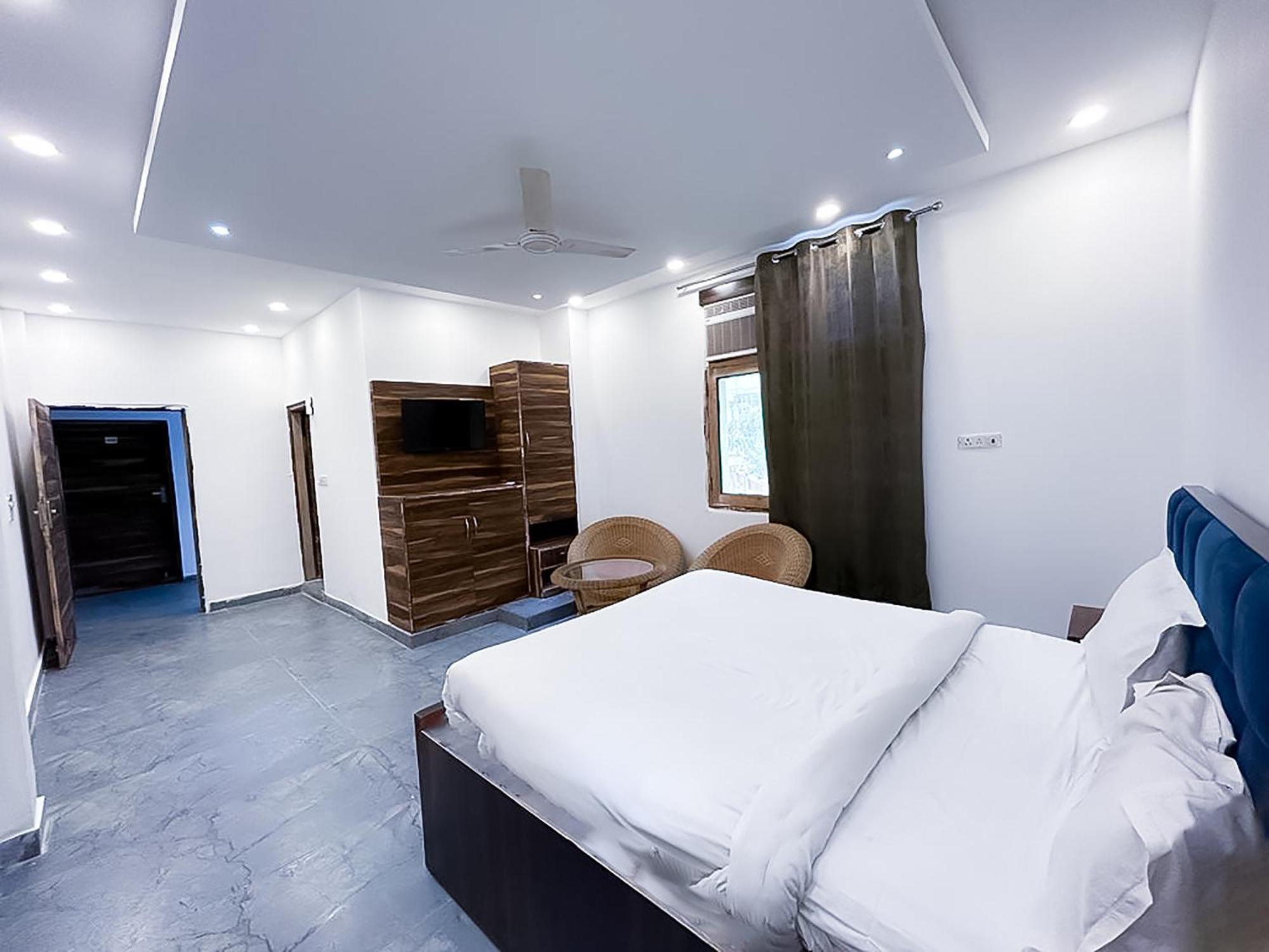 Hotel Js Garden - Near Jaypee Hospital Noida Kültér fotó