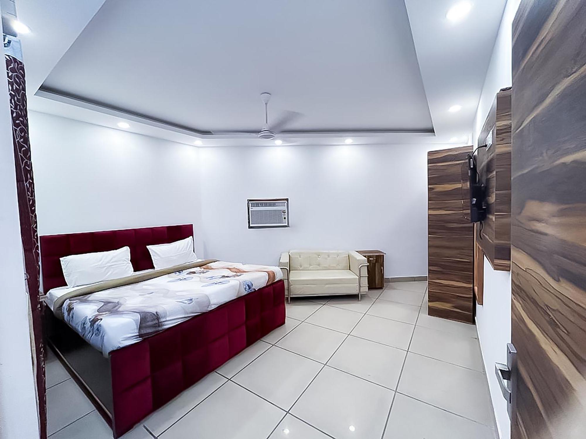 Hotel Js Garden - Near Jaypee Hospital Noida Kültér fotó
