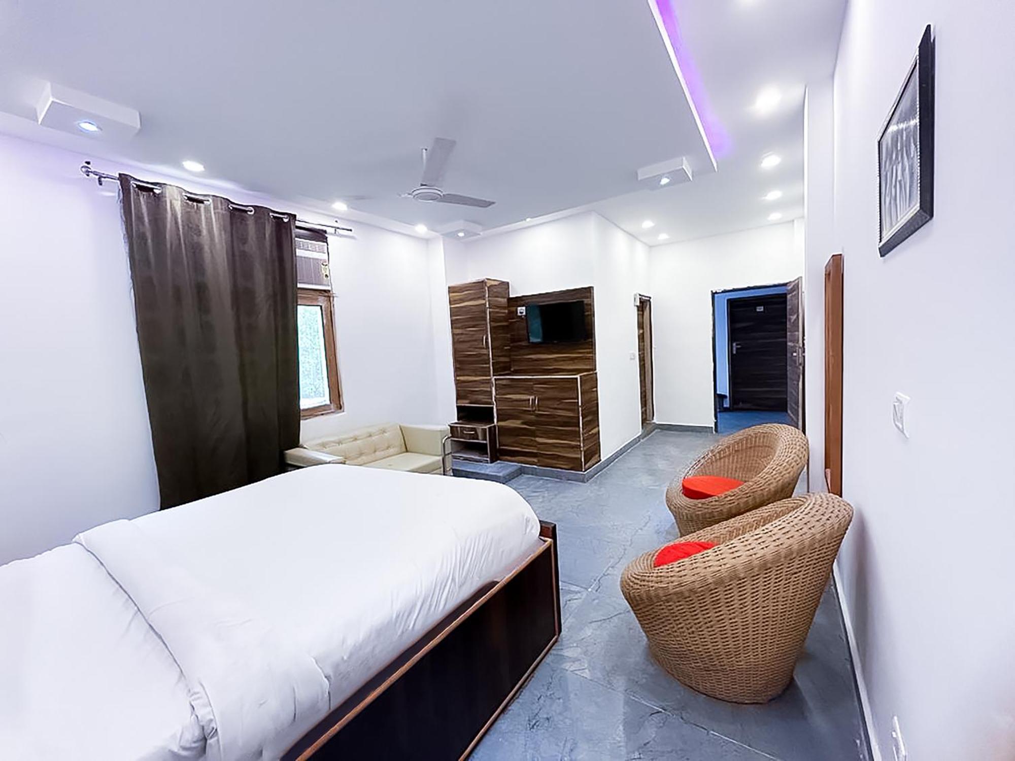 Hotel Js Garden - Near Jaypee Hospital Noida Kültér fotó