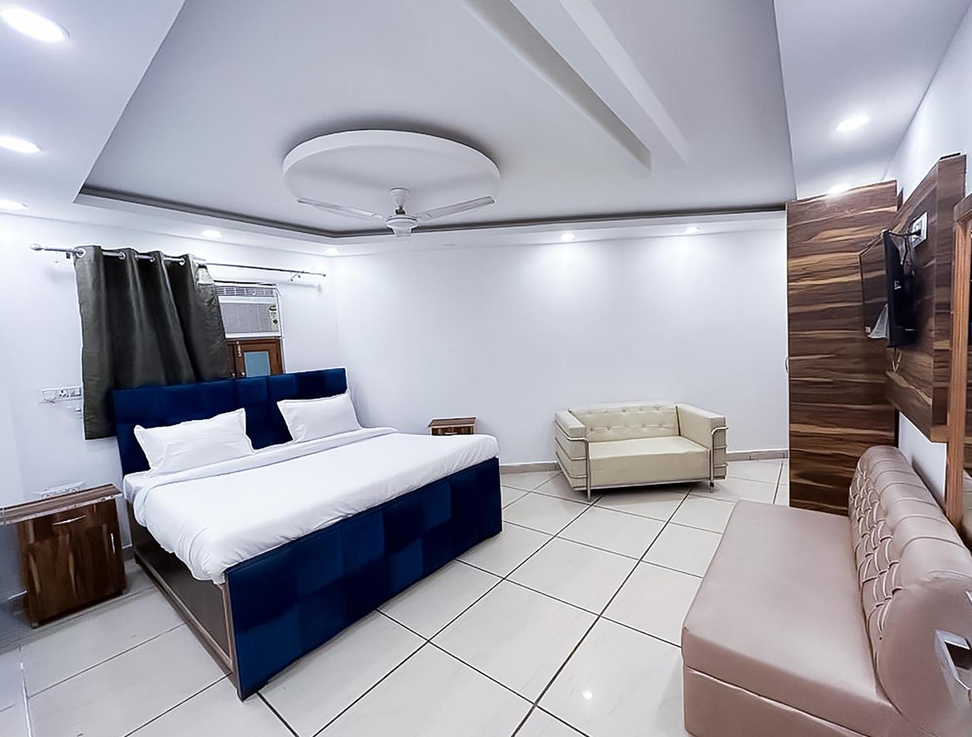 Hotel Js Garden - Near Jaypee Hospital Noida Kültér fotó